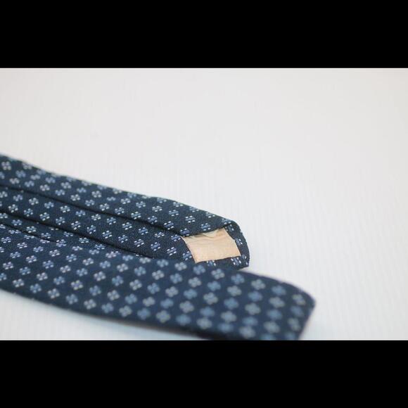 Sears premiere Made in CAnada tie - Picture 7 of 7